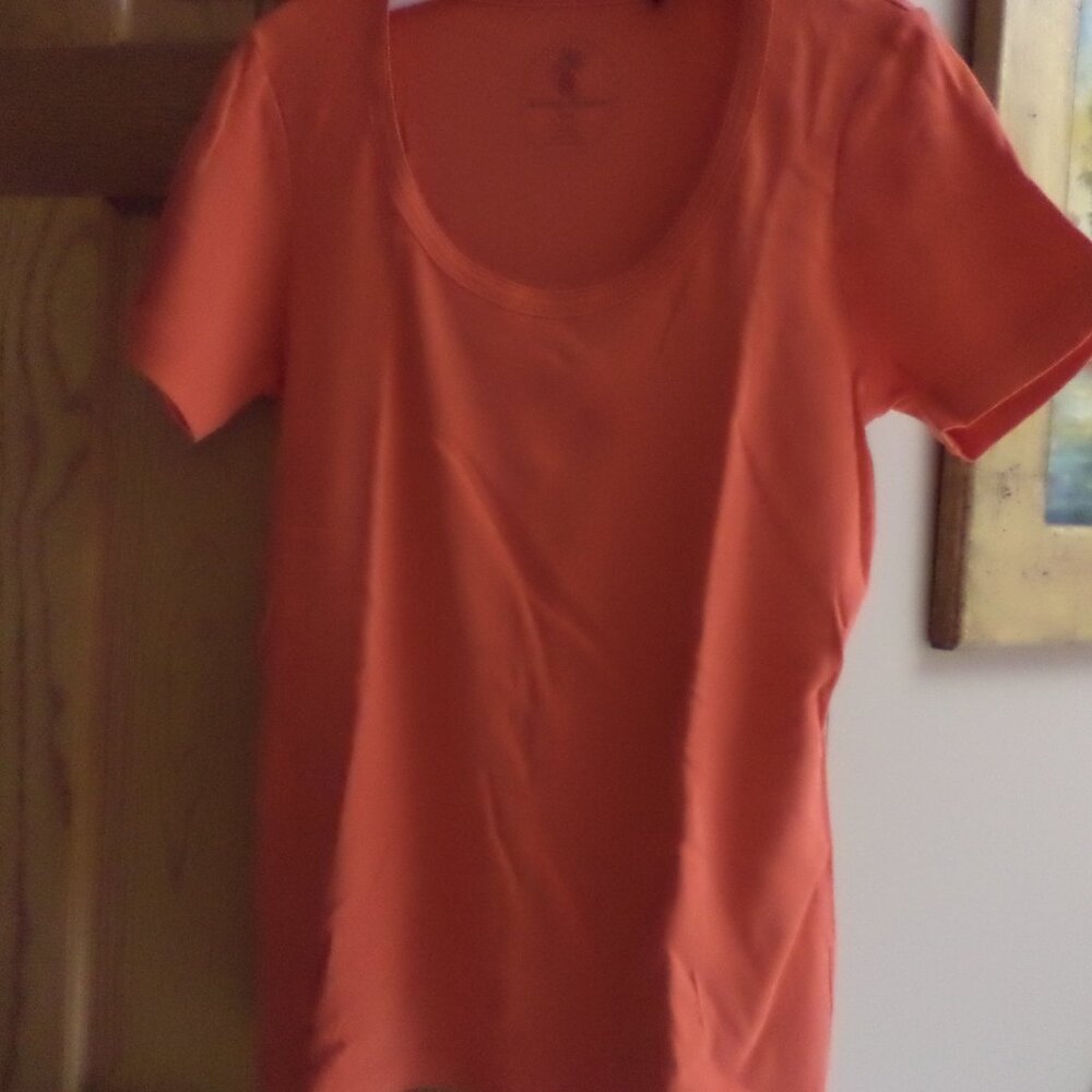 TOMMY BAHAMA T-SHIRT  Round Neck  ~ Orange ~  Short Sleeves   Medium